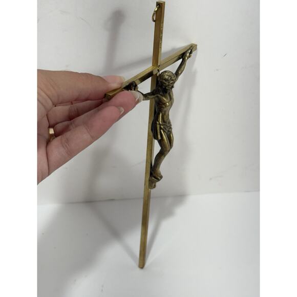 Vintage Jesus On Cross Crucifix Wall Hanging Religious 10” INRI Brass Gold Tone - Picture 5 of 9